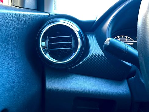 Used 2023 Nissan Kicks SV image 35