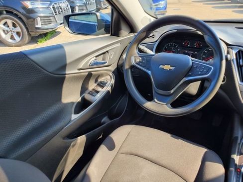 Used 2022 Chevrolet Malibu LT image 8
