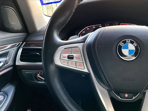 Used 2021 BMW 750i xDrive 750i xDrive w/ Luxury Rear Seating Package image 23