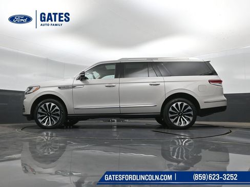 Used 2024 Lincoln Navigator L Reserve AWD/4WD image 49