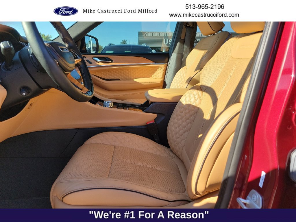 Used 2025 Jeep Grand Cherokee Summit AWD/4WD image 20