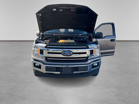 Used 2018 Ford F150 XLT image 11
