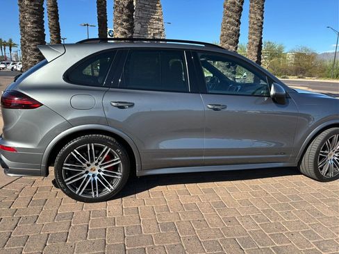 Used 2016 Porsche Cayenne GTS image 2
