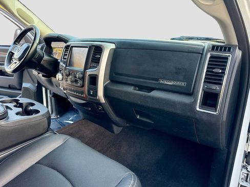 Used 2017 RAM 1500 Laramie image 31