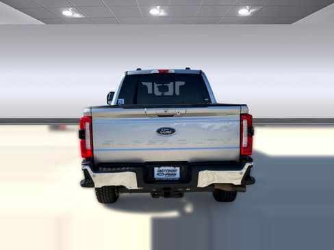 Certified 2023 Ford F250 Lariat w/ FX4 Off-Road Package image 10