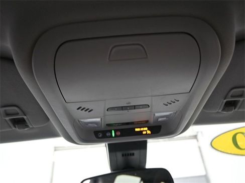 Used 2020 Chevrolet Equinox LT image 12