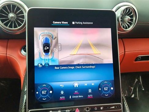 Used 2025 Mercedes-Benz SL 43 AMG w/ Driver Assistance Package image 41