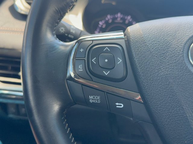 Used 2018 Toyota Avalon Limited FWD image 17