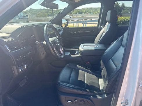 Used 2022 GMC Yukon Denali AWD/4WD image 25