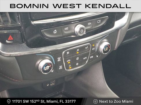 Used 2023 Chevrolet Traverse RS image 29