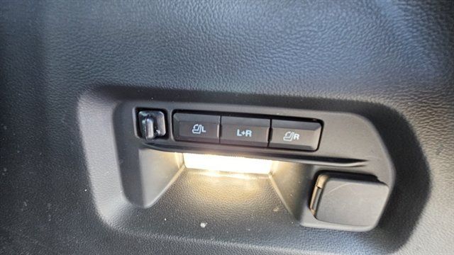 Used 2026 Ford Explorer ST AWD/4WD image 39