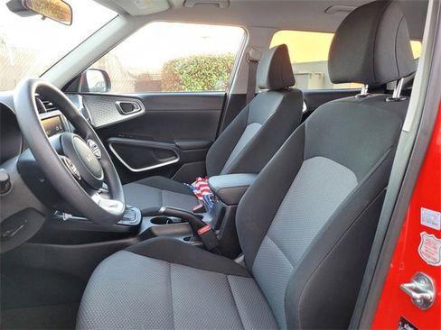 Certified 2023 Kia Soul LX w/ Option Group 015 image 13