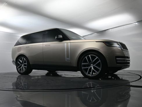 Used 2025 Land Rover Range Rover Autobiography image 51