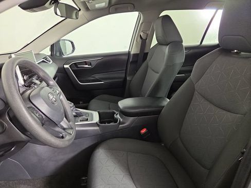 Used 2025 Toyota RAV4 XLE AWD/4WD image 13