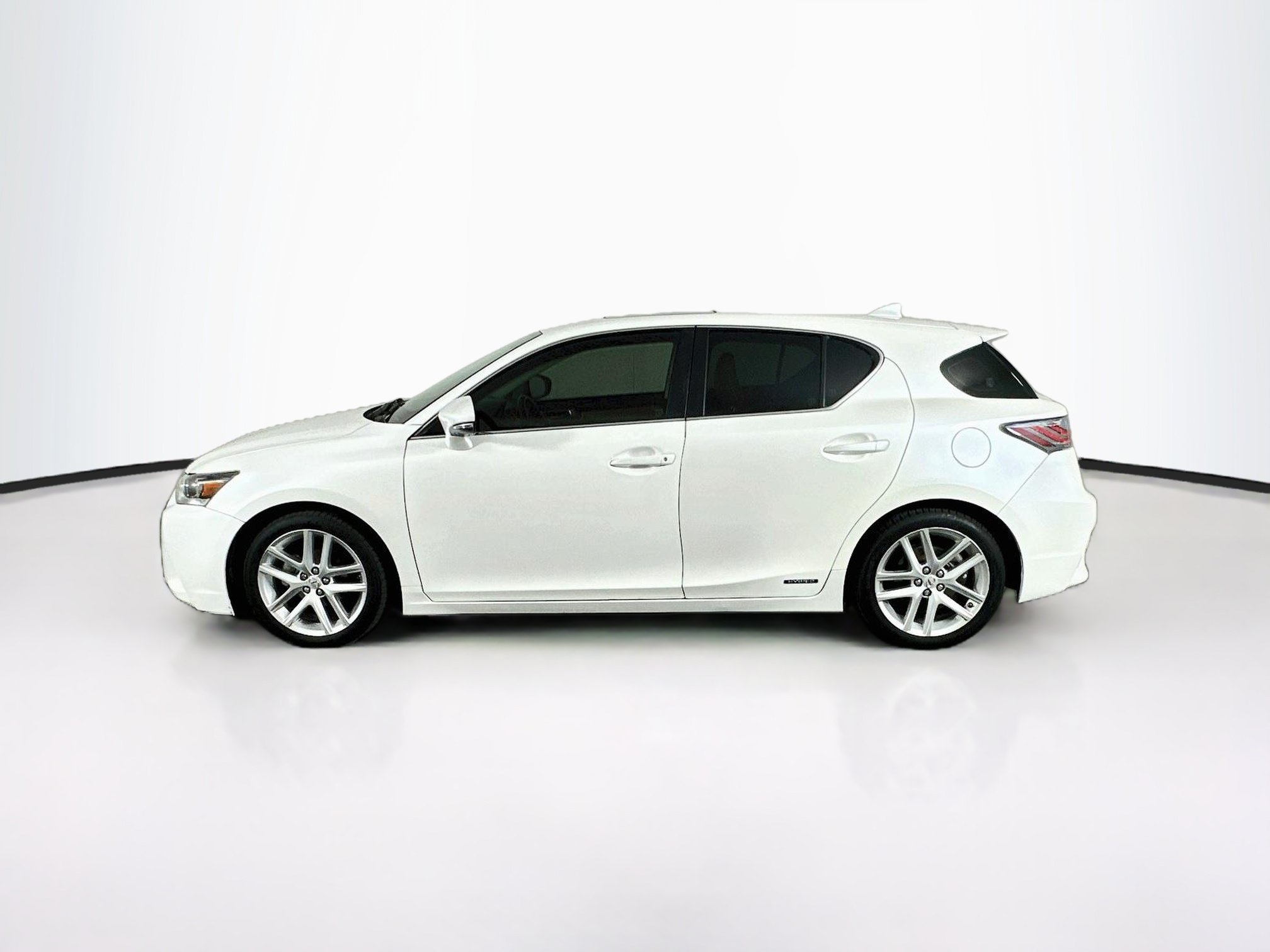 Used 2016 Lexus CT 200h w/ Seat Comfort Package FWD image 4