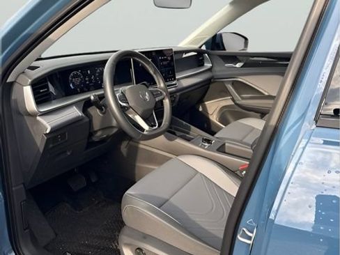 Used 2026 Volkswagen Tiguan SE AWD/4WD image 19