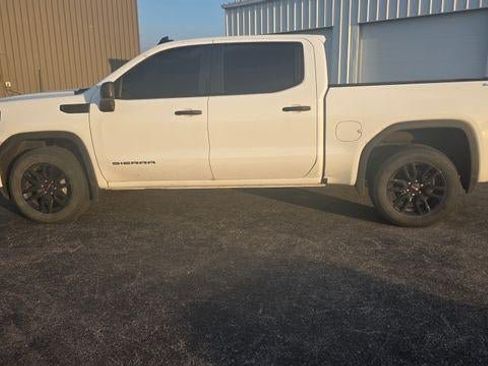 Used 2024 GMC Sierra 1500 Pro w/ Graphite Edition AWD/4WD image 10