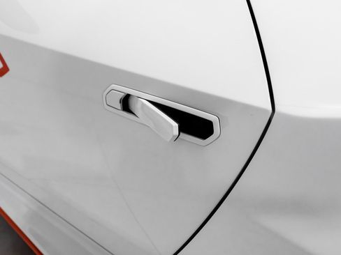 Used 2024 Lamborghini Huracan STO image 34