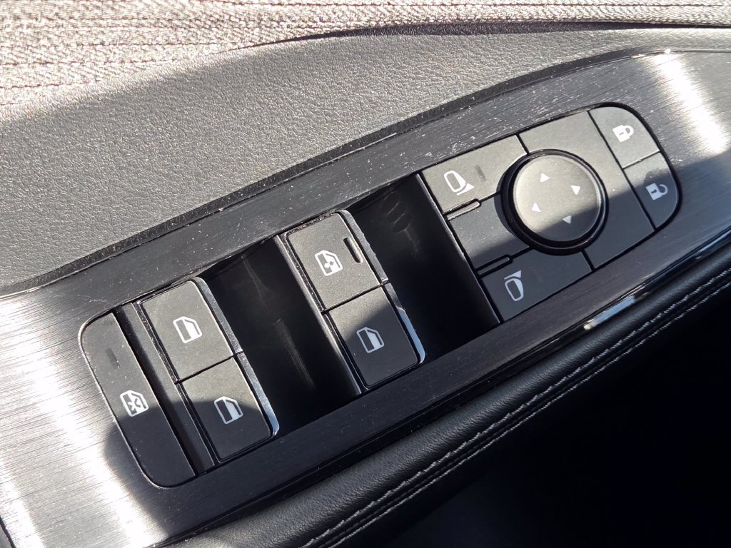 Certified 2023 Nissan Rogue SV AWD/4WD image 8