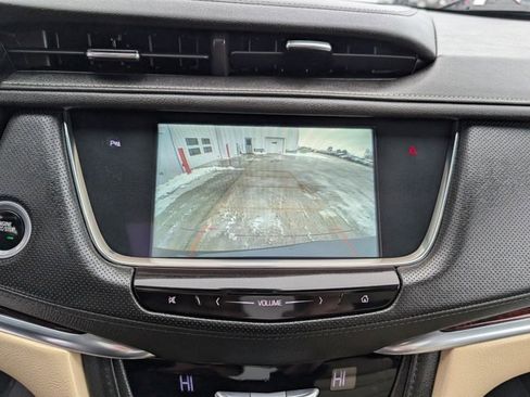 Used 2019 Cadillac XT5 Premium Luxury image 17