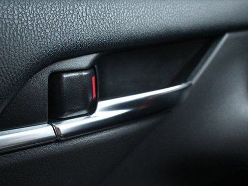 Used 2022 Toyota Camry SE w/ Cold Weather Package image 41