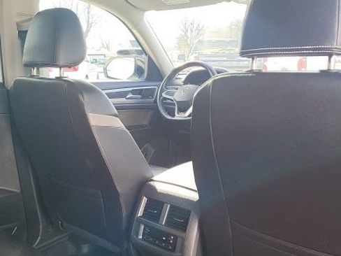 Used 2023 Volkswagen Atlas SEL R-Line image 19