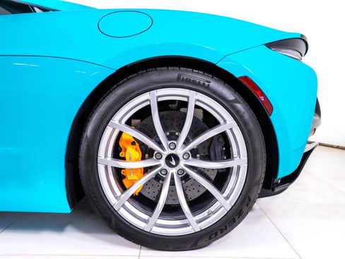 Used 2023 McLaren Artura RWD image 14