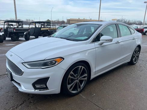 Used 2020 Ford Fusion Titanium image 4
