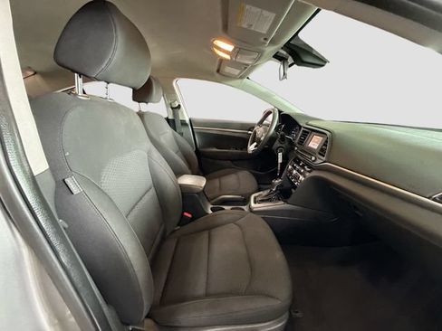 Used 2020 Hyundai Elantra SE w/ Cargo Package (C1) FWD image 23