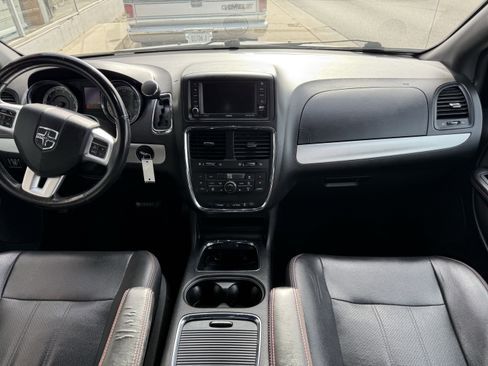 Used 2018 Dodge Grand Caravan GT image 12