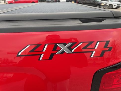 Used 2018 Chevrolet Silverado 1500 LT w/ All Star Edition image 15