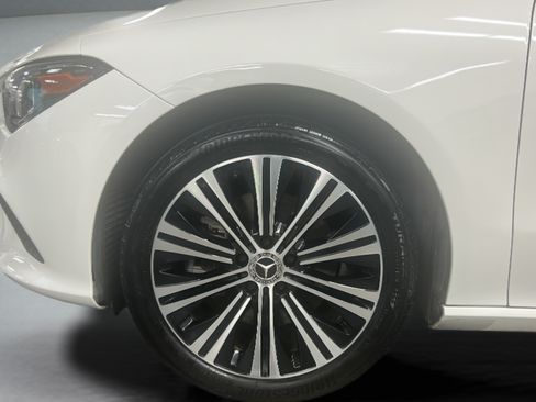Certified 2023 Mercedes-Benz CLA 250 4MATIC image 9