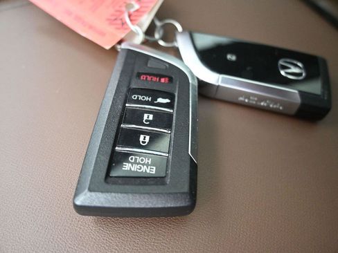 Used 2023 Acura MDX w/ Advance Package AWD/4WD image 8