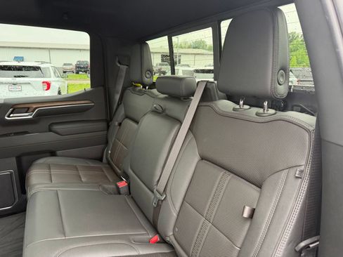 Used 2022 Chevrolet Silverado 1500 High Country w/ High Country Premium Package AWD/4WD image 12