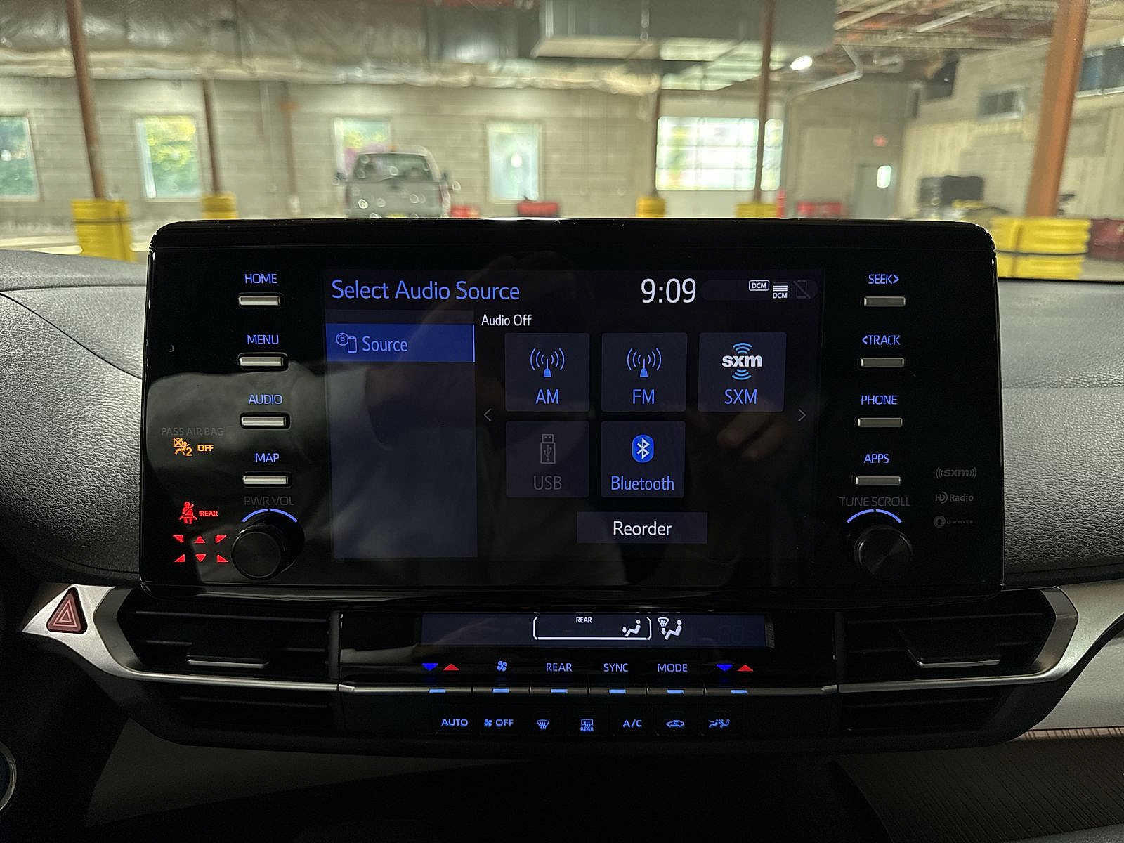 Certified 2022 Toyota Sienna LE FWD image 21