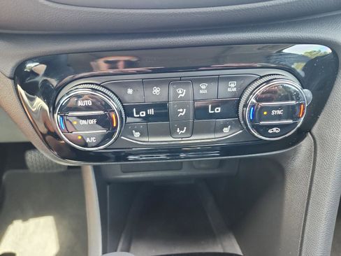 Certified 2023 Buick Encore GX Essence w/ Experience Buick Package image 17