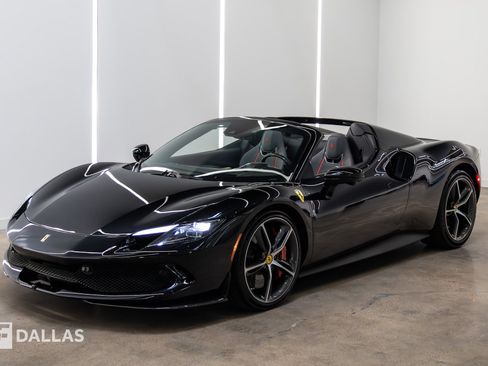Used 2023 Ferrari 296 GTS RWD image 4