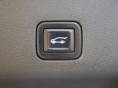Used 2023 GMC Yukon Denali Ultimate AWD/4WD image 78