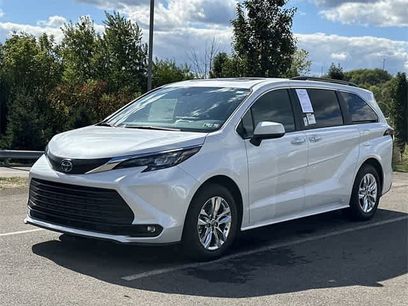 Used 2025 Toyota Sienna XLE