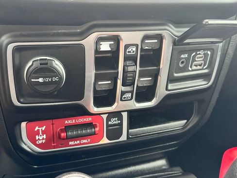 Used 2022 Jeep Gladiator Mojave w/ Trailer Tow Package AWD/4WD image 23