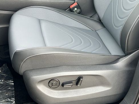 New 2026 Volkswagen Tiguan SE R-Line image 30