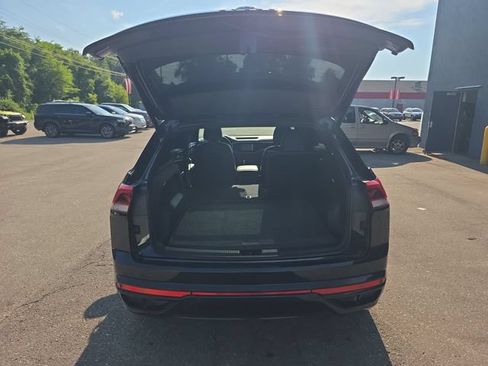 Used 2022 Volkswagen Atlas Cross Sport SEL R-Line AWD/4WD image 26