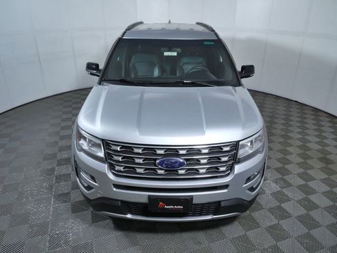 Used 2017 Ford Explorer XLT w/ Equipment Group 202A AWD/4WD image 3