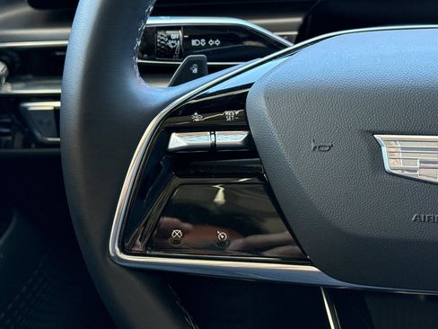 Used 2024 Cadillac Lyriq Tech RWD image 36