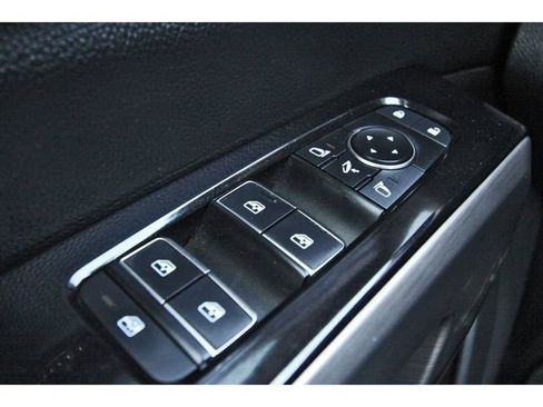 Used 2023 Nissan Pathfinder Platinum w/ Cargo Package image 21