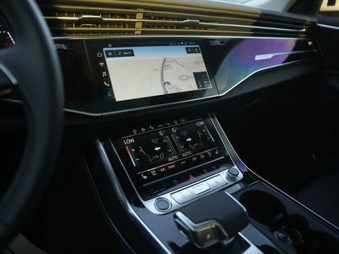 Used 2023 Audi Q8 Prestige image 26