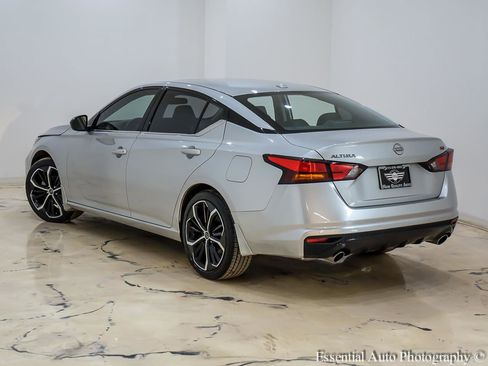 Used 2024 Nissan Altima 2.5 SR w/ SR Premium Package image 10
