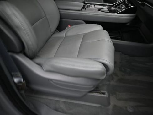 Used 2020 Lincoln Navigator Reserve w/ Luxury Package AWD/4WD image 34