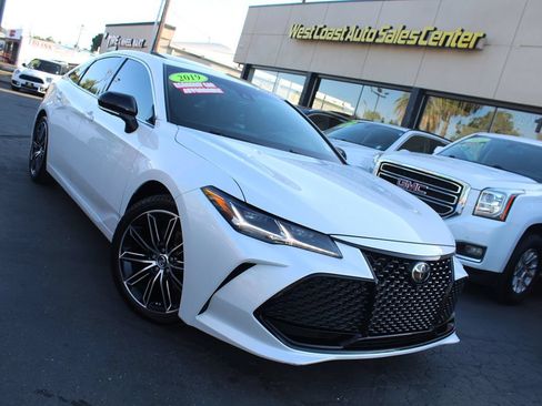 Used 2019 Toyota Avalon Touring w/ Advanced Safety Package FWD image 39