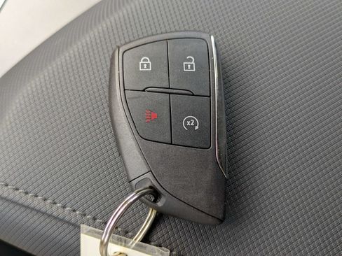Used 2026 Chevrolet Equinox EV LT w/ Comfort Package FWD image 28